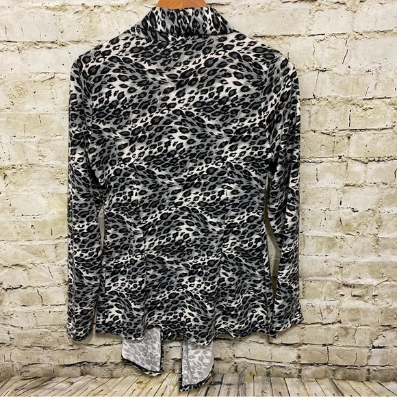 Milano Black White Leopard Print Buckle Cardigan Sweater - Picture 4 of 6